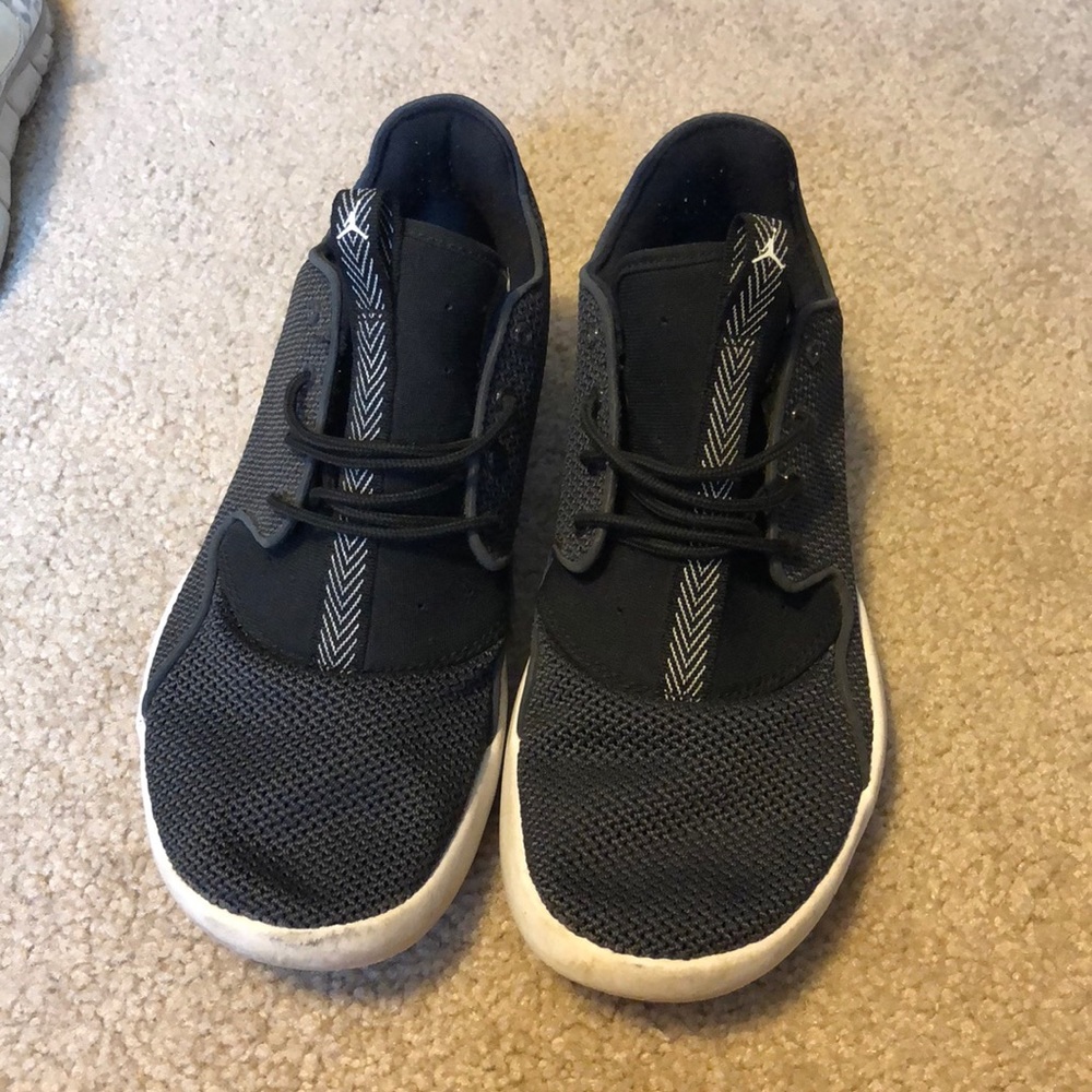 Low top Jordans